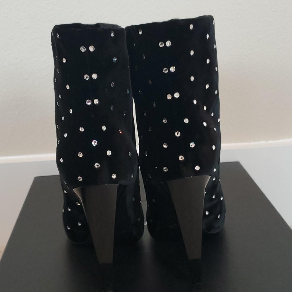 Saint Laurent Crystal Embellish Freja Boots - Picture 3 of 6